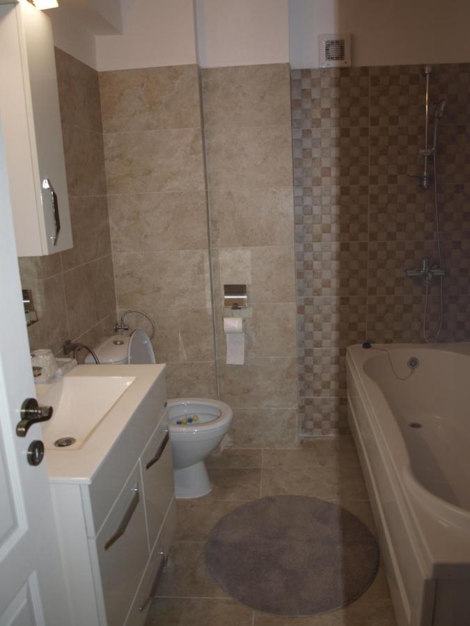 Amavera Apartment Târgu Jiu Εξωτερικό φωτογραφία